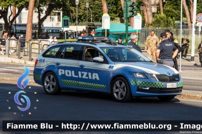 Skoda Octavia Wagon V serie
Polizia di Stato
Polizia Stradale
Allestimento Focaccia
Decorazione Grafica Artlantis
POLIZIA M5243
Parole chiave: Skoda Octavia_Wagon_Vserie POLIZIAM5243