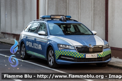 Skoda Superb Wagon III serie restyle
Polizia di Stato
Polizia Stradale
Decorazione Grafica Artlantis
POLIZIA M6352
Parole chiave: Skoda Superb_Wagon_IIIserie_restyle POLIZIAM6352