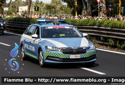 Skoda Superb Wagon III serie restyle
Polizia di Stato
Polizia Stradale
POLIZIA M6405
in scorta al Giro d'Italia 2024
Auto 03
Parole chiave: Skoda Superb_Wagon_IIIserie_restyle POLIZIAM6405