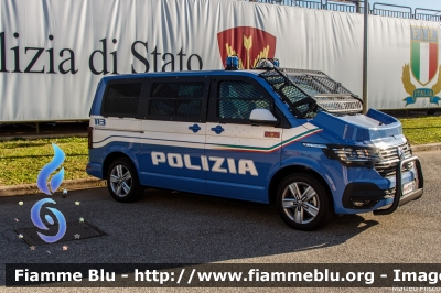 Volkswagen T6.1 Multivan
Polizia di Stato
1° Reparto Mobile - Roma
Allestito Focaccia
POLIZIA M7501
Parole chiave: Volkswagen T6.1_Multivan POLIZIAM7501