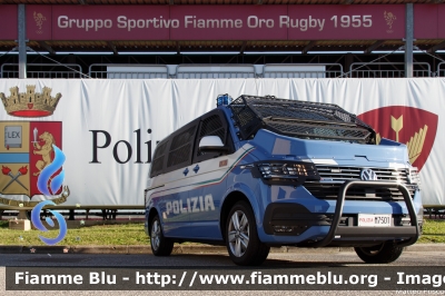 Volkswagen T6.1 Multivan
Polizia di Stato
1° Reparto Mobile - Roma
Allestito Focaccia
POLIZIA M7501
Parole chiave: Volkswagen T6.1_Multivan POLIZIAM7501