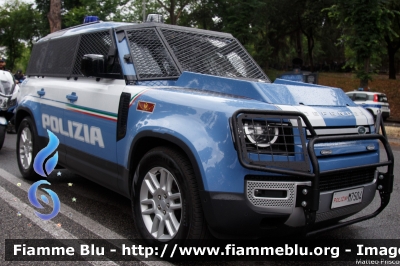 Land Rover Defender 110 II serie
Polizia di Stato
Reparto Mobile
POLIZIA M7504
Parole chiave: Land_Rover Defender_hardtop_110_IIserie POLIZIAM7504