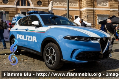 Alfa Romeo Tonale
Polizia di Stato
Squadra Volante
Allestimento FCA
POLIZIA M8241

172° Polizia di Stato
Parole chiave: Alfa Romeo Tonale POLIZIAM8241