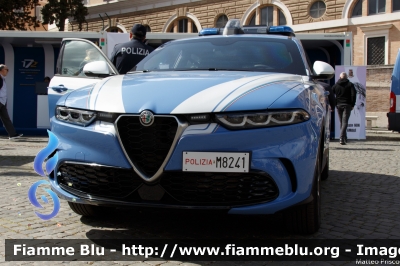 Alfa Romeo Tonale
Polizia di Stato
Squadra Volante
Allestimento FCA
POLIZIA M8241

172° Polizia di Stato
Parole chiave: Alfa_Romeo Tonale POLIZIAM8241