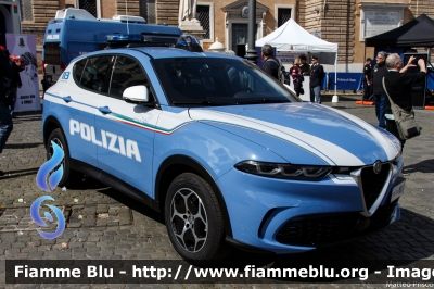 Alfa Romeo Tonale
Polizia di Stato
Squadra Volante
Allestimento FCA
POLIZIA M8241

172° Polizia di Stato
Parole chiave: Alfa_Romeo Tonale POLIZIAM8241