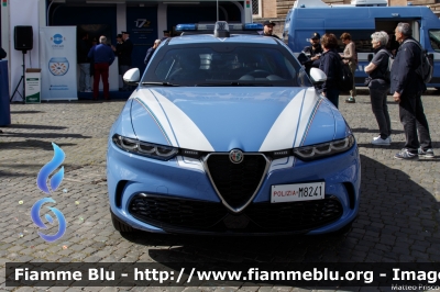 Alfa Romeo Tonale
Polizia di Stato
Squadra Volante
Allestimento FCA
POLIZIA M8241

172° Polizia di Stato
Parole chiave: Alfa_Romeo Tonale POLIZIAM8241