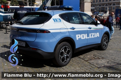 Alfa Romeo Tonale
Polizia di Stato
Squadra Volante
Allestimento FCA
POLIZIA M8241

172° Polizia di Stato
Parole chiave: Alfa_Romeo Tonale POLIZIAM8241