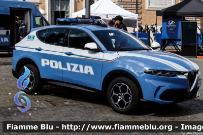 Alfa Romeo Tonale
Polizia di Stato
Squadra Volante
Allestimento FCA
POLIZIA M8241

172° Polizia di Stato
Parole chiave: Alfa_Romeo Tonale POLIZIAM8241