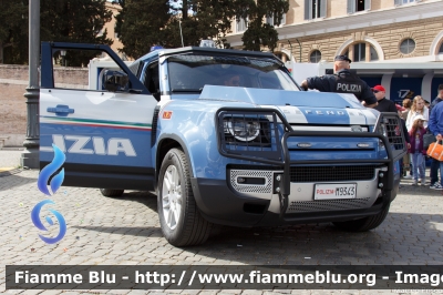 Land Rover Defender 110 II serie
Polizia di Stato
I° Reparto Mobile Roma
POLIZIA M9343

172° Polizia di Stato
Parole chiave: Land_Rover Defender_110_IIserie POLIZIAM9343