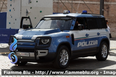 Land Rover Defender 110 II serie
Polizia di Stato
I° Reparto Mobile Roma
POLIZIA M9343

172° Polizia di Stato
Parole chiave: Land_Rover Defender_110_IIserie POLIZIAM9343