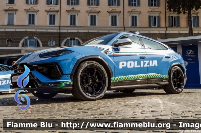 Lamborghini Urus Performante
Polizia di Stato
Polizia Stradale
Allestimento Lamborghini/Focaccia
POLIZIA M9450

172° Polizia di Stato
Parole chiave: Lamborghini Urus_Performante POLIZIAM9450