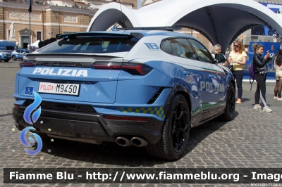 Lamborghini Urus Performante
Polizia di Stato
Polizia Stradale
Allestimento Lamborghini/Focaccia
POLIZIA M9450
Parole chiave: Lamborghini Urus_Performante POLIZIAM9450