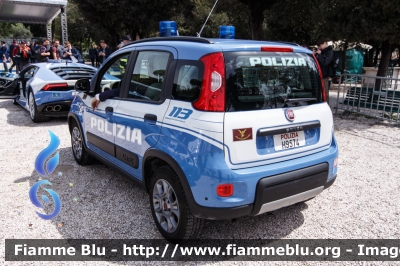 Fiat Nuova Panda 4x4 II serie
Polizia di Stato
Polizia Ferroviaria
Con logo celebrativo dei 110 anni della specialità
POLIZIA M9574
Parole chiave: Fiat Nuova_Panda_4x4_IIserie POLIZIAM9574 Festa_Della_Polizia_2018