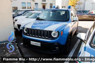 Jeep Renegade
Polizia di Stato
Polizia Stradale
POLIZIA N5926
Parole chiave: Jeep Renegade POLIZIAN5926