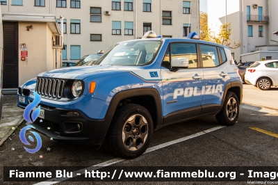 Jeep Renegade
Polizia di Stato
Polizia Stradale
POLIZIA N5926
Parole chiave: Jeep Renegade POLIZIAN5926