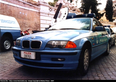 Bmw 320 E46
Polizia di Stato
Reparto prevenzione crimine
Parole chiave: bmw 320_e46 D9761