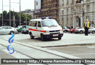 Volkswagen Transporter T4
Österreich - Austria
Bundespolizei
Polizia di Stato 
BP 944
Parole chiave: Volkswagen Transporter_T4