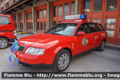 Audi A4 Avant III serie
Vigili del Fuoco
Corpo Permanente di Bolzano
Berufsfeuerwehr Bozen
-Autocomando-
VF 001 BZ
Parole chiave: Audi A4_Avant_IIIserie VF001BZ