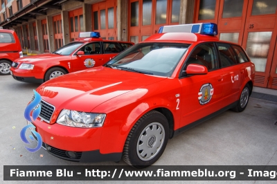 Audi A4 Avant III serie
Vigili del Fuoco
Corpo Permanente di Bolzano
Berufsfeuerwehr Bozen
-Autocomando-
VF 001 BZ
Parole chiave: Audi A4_Avant_IIIserie VF001BZ