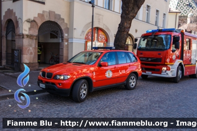 Bmw X5 I serie
Vigili del Fuoco
Corpo Permanente di Bolzano
Berufsfeuerwehr Bozen
Veicolo Comando Intervento
VF 007 BZ

Parole chiave: Bmw X5_Iserie VF006BZ