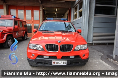 Bmw X5 I serie
Vigili del Fuoco
Corpo Permanente di Bolzano
Berufsfeuerwehr Bozen
Veicolo Comando Intervento
VF 007 BZ

Parole chiave: Bmw X5_Iserie VF006BZ