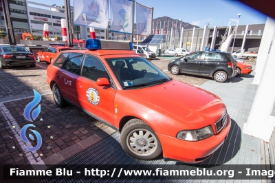 Audi A4 Avant II serie
Vigili del Fuoco
Corpo Permanente di Bolzano
Berufsfeuerwehr Bozen
-Autocomando-
VF 009 BZ
Parole chiave: Audi A4_Avant_IIserie VF009BZ