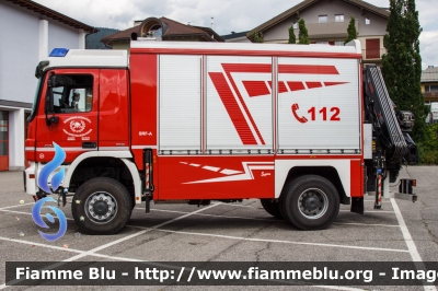 Mercedes-Benz Actros 2041 4x4 II serie
Vigili del Fuoco
Unione Distrettuale Bassa Val Pusteria (BZ)
Bezirksverband Unterpustertal
Veicolo ospitato dal Corpo di Brunico
Allestimento Brandschutz
VF 01F BZ
Parole chiave: Mercedes-Benz Actros_2041_4x4_IIserie VF01FBZ