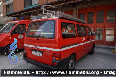 Volkswagen Transporter T4
Vigili del Fuoco
Corpo Permanente di Bolzano
Berufsfeuerwehr Bozen
-Polisoccorso Piccoli interventi tecnici-
VF 026 BZ
Parole chiave: Volkswagen Transporter_T4 VF026BZ