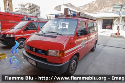 Volkswagen Transporter T4
Vigili del Fuoco
Corpo Permanente di Bolzano
Berufsfeuerwehr Bozen
-Polisoccorso Piccoli interventi tecnici-
VF 026 BZ
Parole chiave: Volkswagen Transporter_T4 VF026BZ