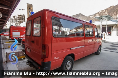 Volkswagen LT II serie
Vigili del Fuoco
Corpo Permanente di Bolzano
Berufsfeuerwehr Bozen
VF 027 BZ
Parole chiave: Volkswagen LT_IIserie VF027BZ