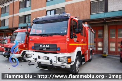 Man LE 14.280
Vigili del Fuoco
Corpo Permanente di Bolzano
Berufsfeuerwehr Bozen
AutoPompaSerbatoio
Allestimento Technamm
VF 040 BZ
Parole chiave: Man LE_14.280 VF040BZ