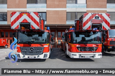 Mercedes-Benz Econic 1830 III serie
Vigili del Fuoco
Corpo Permanente di Bolzano
Berufsfeuerwehr Bozen
AutoScala da 32 metri allestimento Metz
VF 060 BZ
Parole chiave: Mercedes-Benz Econic_1830_IIIserie VF060BZ