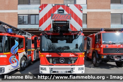 Mercedes-Benz Econic II serie
Vigili del Fuoco
Corpo Permanente di Bolzano
Berufsfeuerwehr Bozen
AutoScala da 32 metri allestimento Metz
VF 064 BZ
Parole chiave: Mercedes-Benz Econic_IIserie VF064BZ