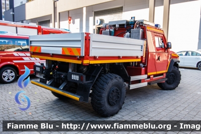 Iveco LMV Lince
Vigili del Fuoco
Corpo Permanente di Bolzano
Berufsfeuerwehr Bozen
VF 080 BZ
Parole chiave: Iveco LMV_Lince VF080BZ