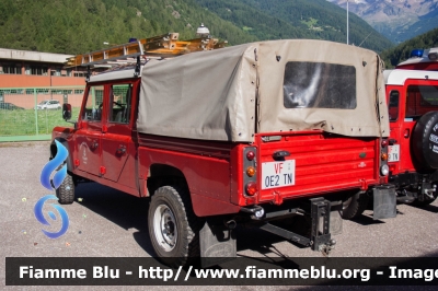 Land-Rover Defender 130
Vigili del Fuoco
Distretto della Val Di Sole
Corpo Volontario di Ossana (TN)
VF 0E2 TN
Parole chiave: Land-Rover Defender_130 VF0E2TN