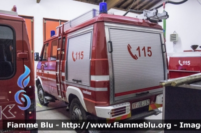 Iveco Daily 4x4 II serie
Vigili del Fuoco
Unione Distrettuale Merano - Bezirksverband Meran
Corpo Volontario di Tesimo - Freiwillige Feuerwehr Tisens (BZ)
VF 0EJ BZ
Parole chiave: Iveco Daily_4x4_IIserie VF0EJBZ