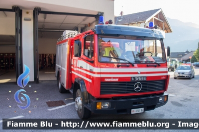 Mercedes-Benz 1320
Vigili del Fuoco
Unione Distrettuale Bolzano
Bezirksverband Bozen
Corpo Volontario di Vilpiano
Freiwillige Feuerwehr Vilpian
allestimento Baribbi
VF 0FW BZ
Parole chiave: Mercedes-Benz 1320 VF0FWBZ