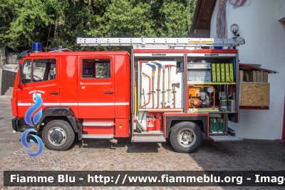 Mercedes-Benz 1428
Vigili del Fuoco
Unione Distrettuale Bolzano
Bezirksverband Bozen
Corpo Volontario di Caldaro Mercato (BZ)
Freiwillige Feuerwehr Kaltern Markt
allestimento Brandshutz
VF 0H1BZ
Parole chiave: Mercedes-Benz 1428 VF0H1BZ