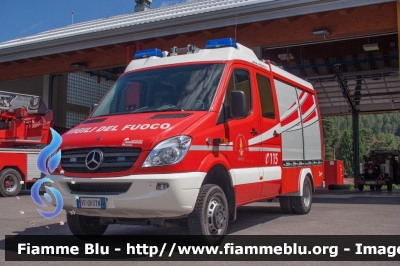 Mercedes-Benz Sprinter 519 4x4 III serie
Vigili del Fuoco
Distretto della Val Di Sole
Corpo Volontario di Malè (TN)
Polisoccorso allestimento Brandschutz
VF 0K0 TN
Parole chiave: Mercedes-Benz Sprinter_519_4x4_III_serie VF0K0TN