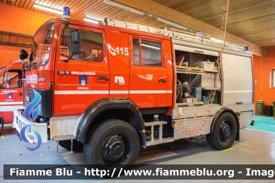 Iveco 80-16 4x4
Vigili del Fuoco
Unione Distrettuale Merano - Bezirksverband Meran
Corpo Volontario di Rifiano - Freiwillige Feuerwehr Riffian (BZ)
VF 0L5 BZ
Parole chiave: Iveco 80-16_4x4 VF0L5BZ