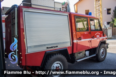 Iveco VM90
Vigili del Fuoco
Unione Distrettuale Bolzano
Bezirksverband Bozen
Corpo Volontario di Vilpiano
Freiwillige Feuerwehr Vilpian
allestimento Baribbi
VF 0LW BZ
Parole chiave: Iveco VM90 VF0LWBZ