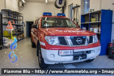 Nissan Navara III serie
Vigili del Fuoco
Unione Distrettuale Merano - Bezirksverband Meran
Corpo Volontario di Nalles - Freiwillige Feuerwehr Nals (BZ)
VF 0N9 BZ
Parole chiave: Nissan Navara_IIIserie VF0N9BZ