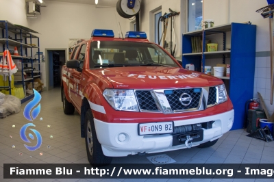 Nissan Navara III serie
Vigili del Fuoco
Unione Distrettuale Merano - Bezirksverband Meran
Corpo Volontario di Nalles - Freiwillige Feuerwehr Nals (BZ)
VF 0N9 BZ
Parole chiave: Nissan Navara_IIIserie VF0N9BZ