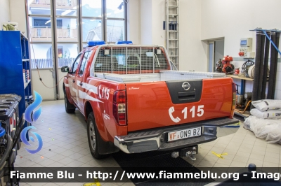 Nissan Navara III serie
Vigili del Fuoco
Unione Distrettuale Merano - Bezirksverband Meran
Corpo Volontario di Nalles - Freiwillige Feuerwehr Nals (BZ)
VF 0N9 BZ
Parole chiave: Nissan Navara_IIIserie VF0N9BZ