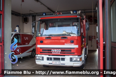 Iveco EuroCargo 80E18 I serie
Vigili del Fuoco
Unione Distrettuale Merano
Corpo Volontario di Merano (BZ)
Freiwillige Feuerwehr Meran
VF 0S3 BZ
Parole chiave: Iveco Eurocargo_80E18_Iserie VF0S3BZ