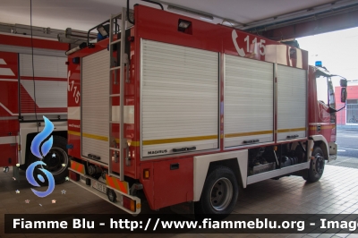 Iveco EuroCargo 80E18 I serie
Vigili del Fuoco
Unione Distrettuale Merano
Corpo Volontario di Merano (BZ)
Freiwillige Feuerwehr Meran
VF 0S3 BZ
Parole chiave: Iveco Eurocargo_80E18_Iserie VF0S3BZ