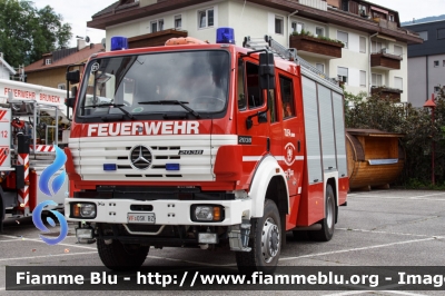 Mercedes-Benz 2038
Vigili del Fuoco
Unione Distrettuale Bassa Val Pusteria (BZ)
Bezirksverband Unterpustertal
Veicolo ospitato dal Corpo di Brunico
Allestimento Lohr
VF 0SK BZ
Parole chiave: Mercedes-Benz 2038 VF0SKBZ