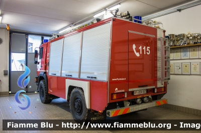 Man LE 10.224 4x4
Vigili del Fuoco
Unione Distrettuale Merano - Bezirksverband Meran
Corpo Volontario di Prissiano - Freiwillige Feuerwehr Prissian (BZ)
VF 0SV BZ
Parole chiave: Man LE_10.224_4x4 VF0SVBZ