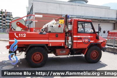 Iveco VM90
Vigili del Fuoco
Unione Distrettuale di Bolzano
Bezirksverband Bozen
Corpo Volontario di Gries - Bolzano
Freiwillige Feuerwehr Gries - Bozen
Allestimento Iveco-Magirus
VF 0SW BZ
Parole chiave: Iveco VM90 VF0SWBZ