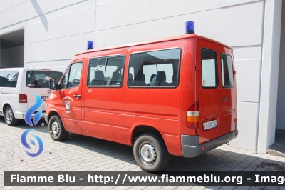 Mercedes-Benz Sprinter I serie
Vigili del Fuoco
Unione Distrettuale di Bolzano
Corpo Volontario di San Genesio Atesino(BZ)
Freiwillige Feuerwehr Jenesien
VF 0VC BZ
Parole chiave: Mercedes-Benz Sprinter_Iserie VF0VCBZ Civil_Protect_2018